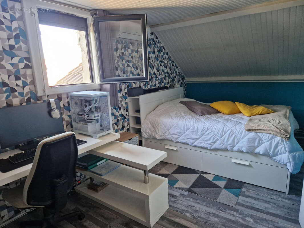 Maison à VELLE-SUR-MOSELLE