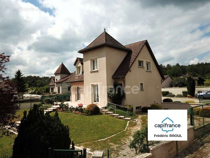 Maison à IS-SUR-TILLE