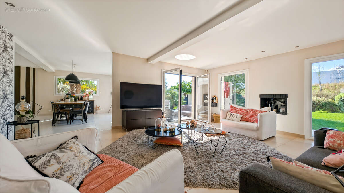 Maison 7 pièces - 207.5m2 - photo 3