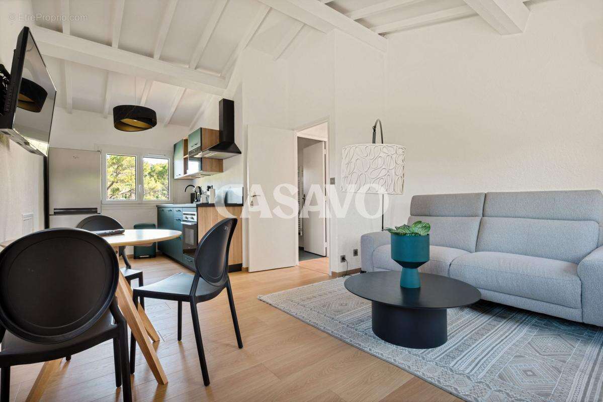 Maison à LE THOLONET