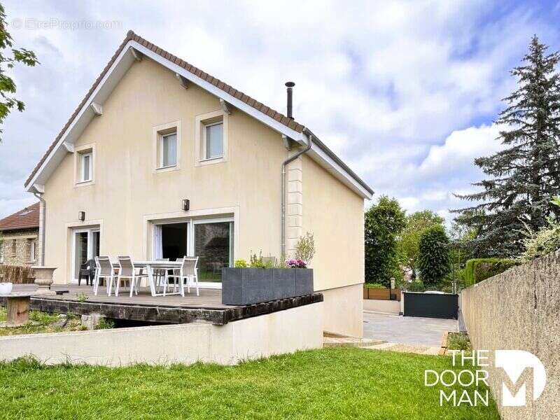 Maison à LIMOURS