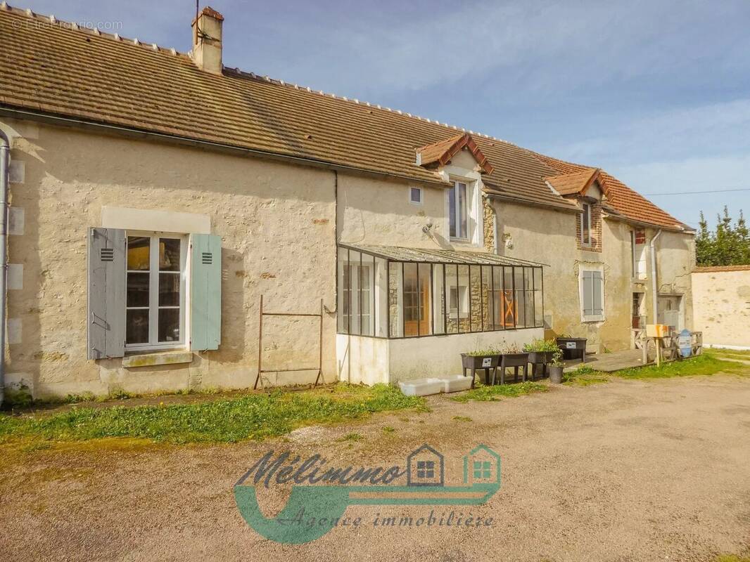 Maison à OUANNE