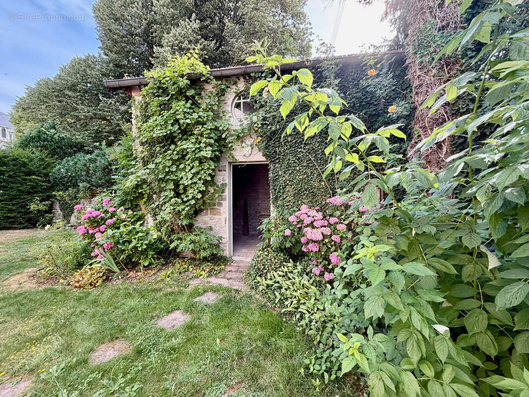 Vente jolie villa sur terrain de 602 m2 avec petite dépendance LUXEUIL LES BAINS - photo 30