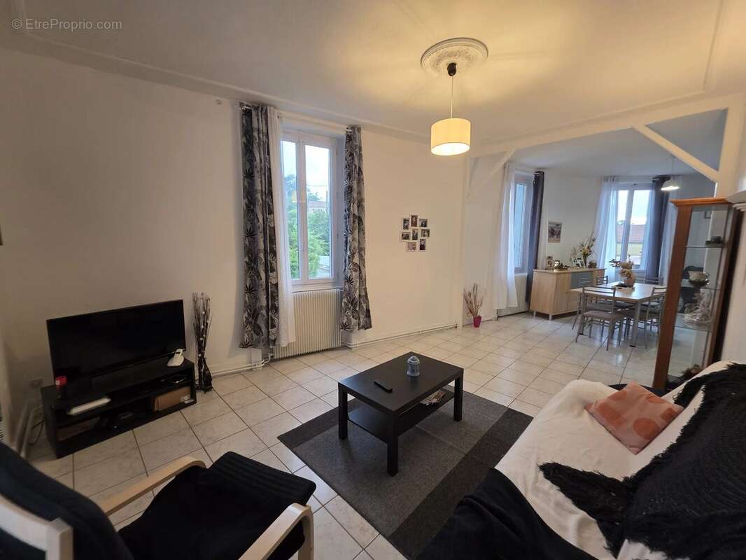 Appartement à SAINT-ETIENNE