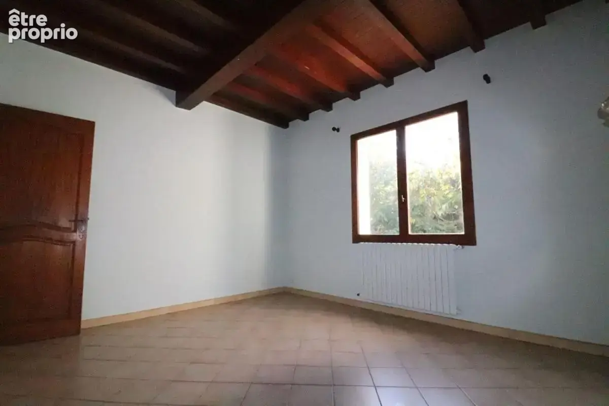 ARLES  Quartier Gimeaux  Maison de  200 m² sur 8 000 m² de terrain - photo 14