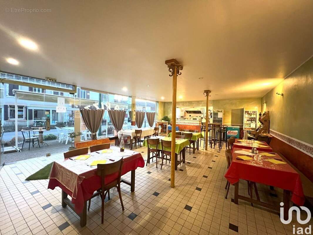 Photo 2 - Commerce à GAREIN