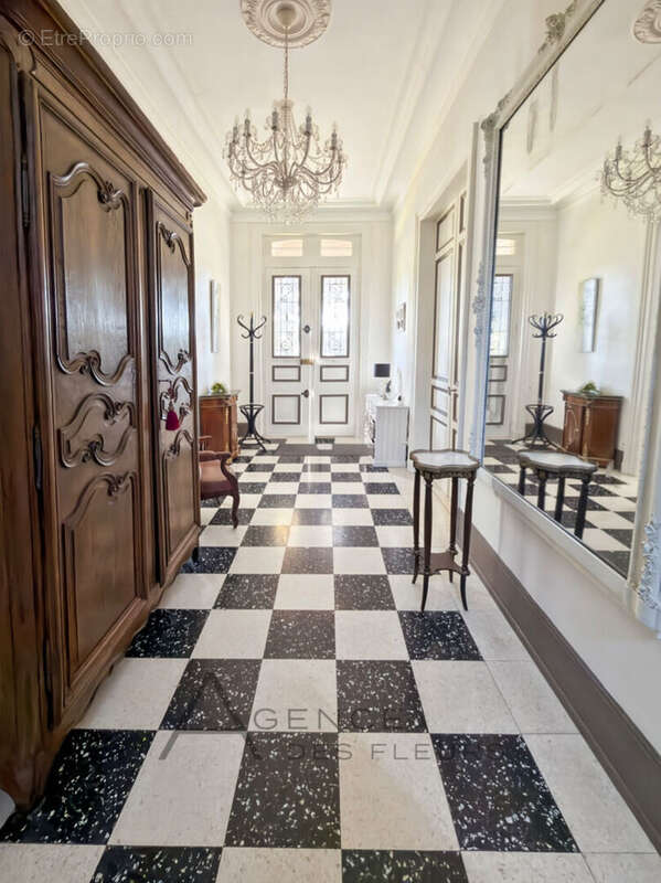 Maison La Saussaye 315 m2 - photo 2