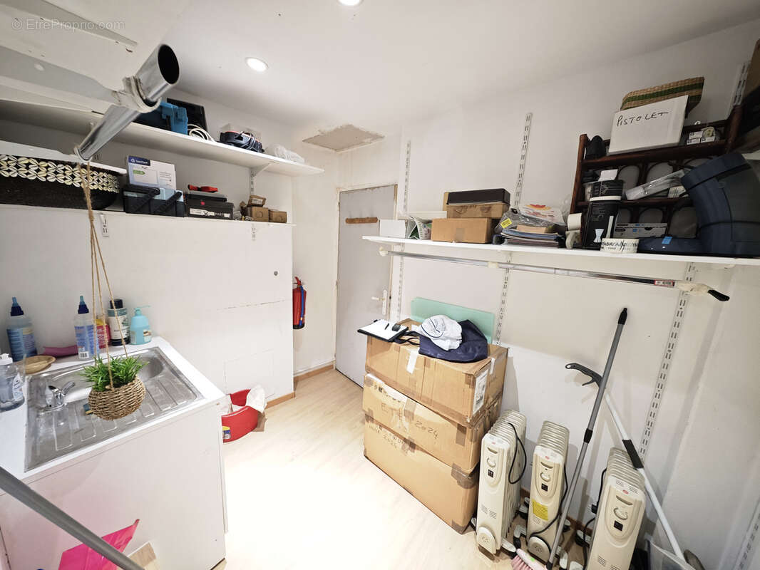 Commerce à LA MADELEINE