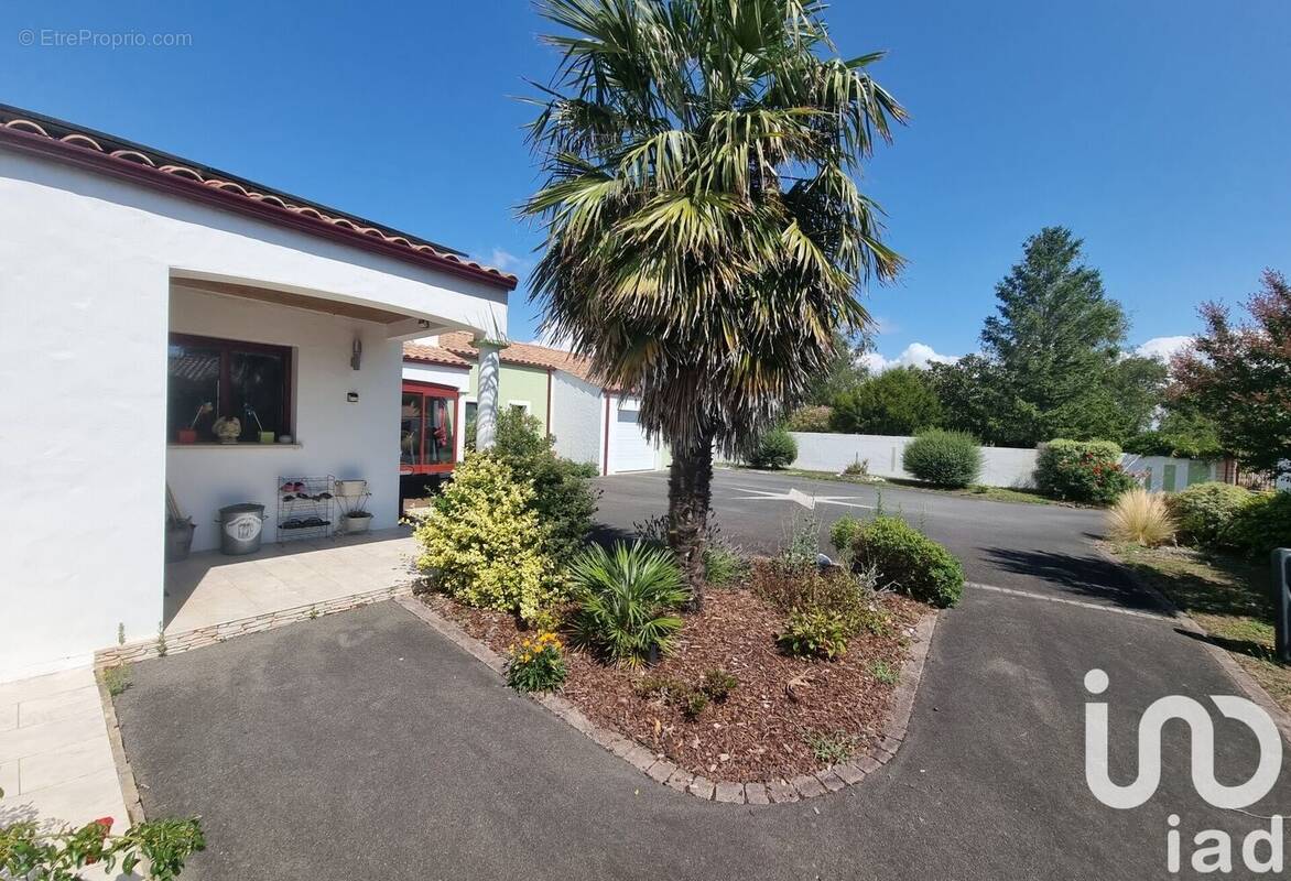 Photo 1 - Maison à CHALLANS