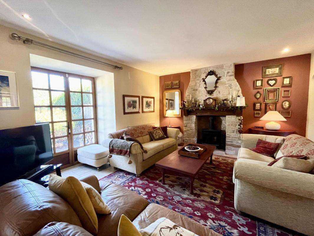 Maison à AVAILLES-LIMOUZINE