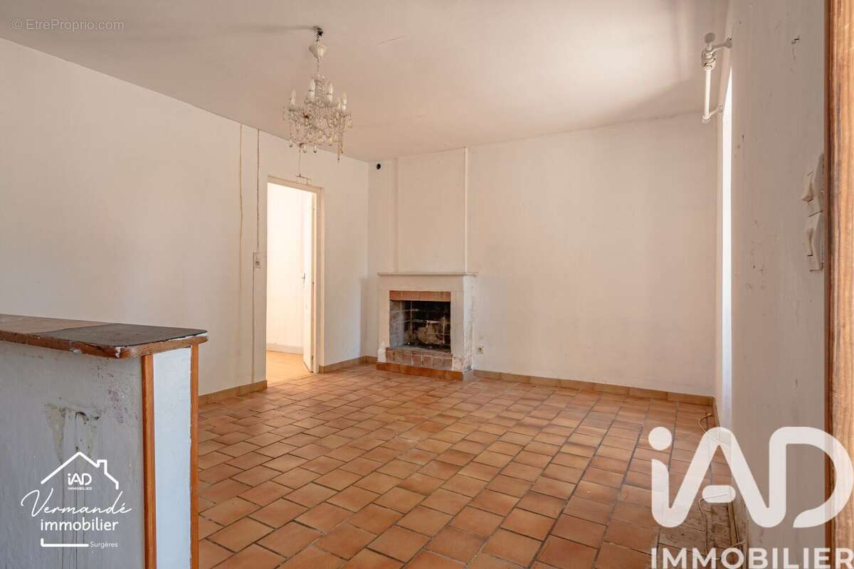 Maison 75 m² à Muron  - photo 4