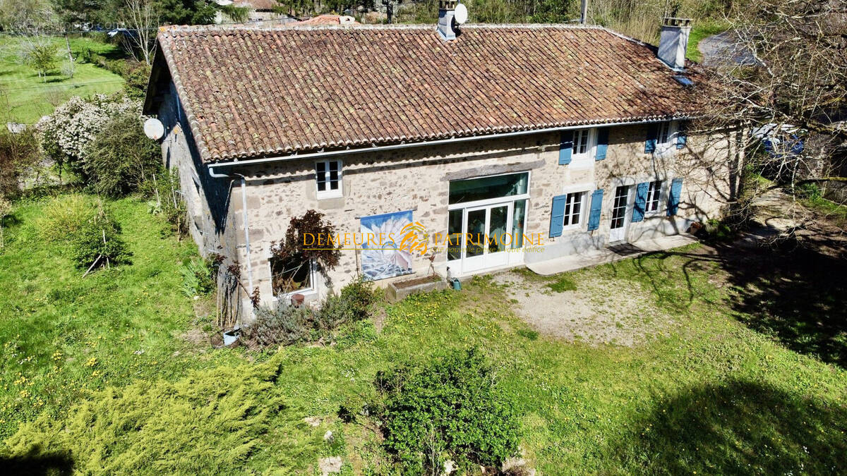 Maison à MAZEROLLES