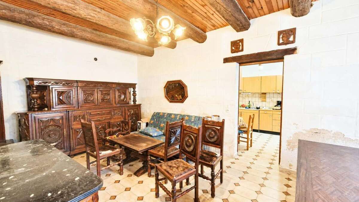 Appartement à MEZE