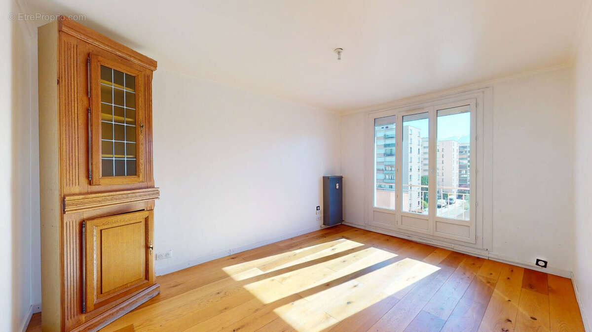 Appartement Echirolles 3 pièces 54.56 m2, rue Danielle Casanova - photo 4