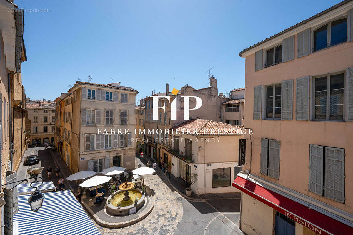 Centre historique d' Aix-en-Provence : Appartement de standing  de 223m2 avec ascenseur et parking souterrain. - photo 10