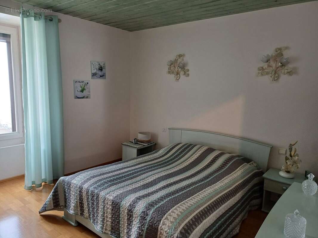 Maison à DIVONNE-LES-BAINS