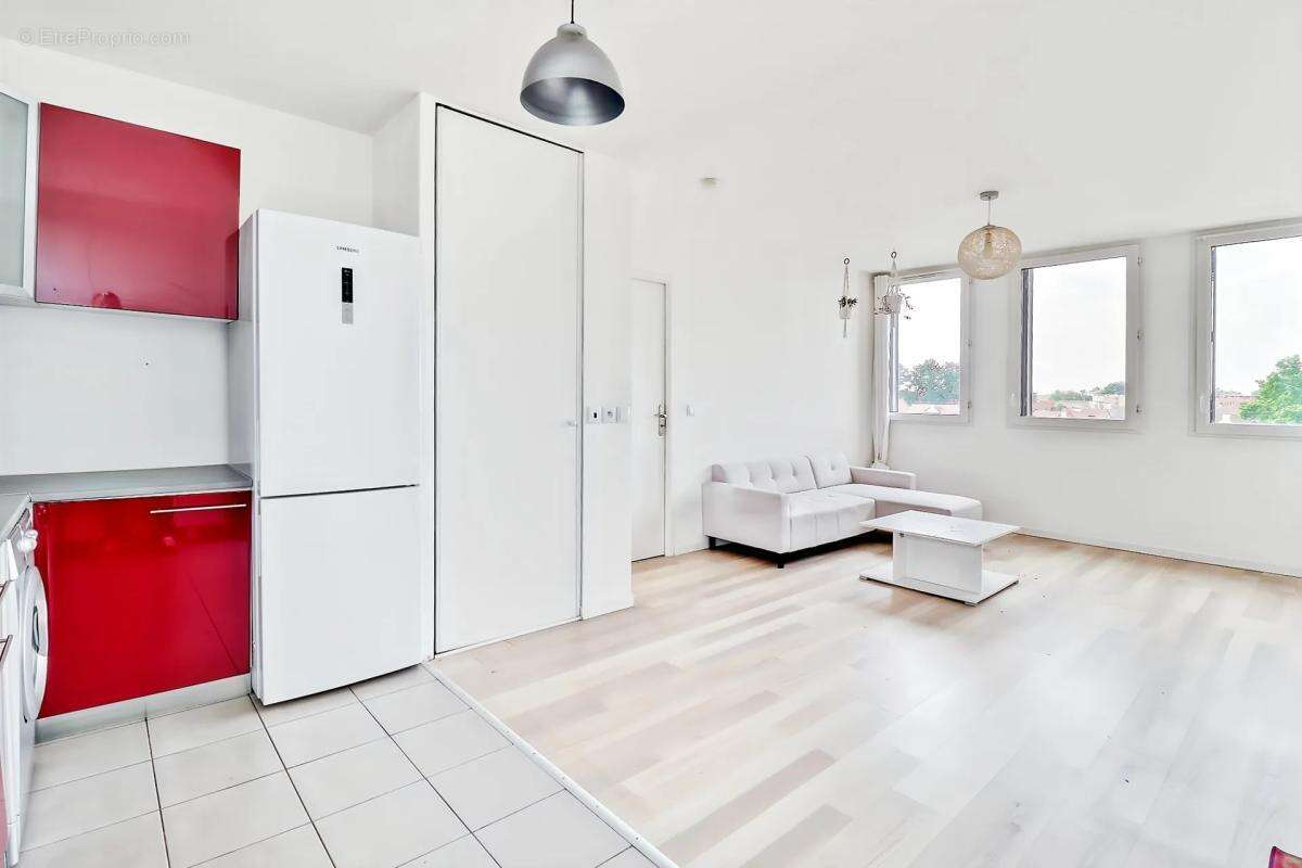 Appartement à SAINTE-GENEVIEVE-DES-BOIS