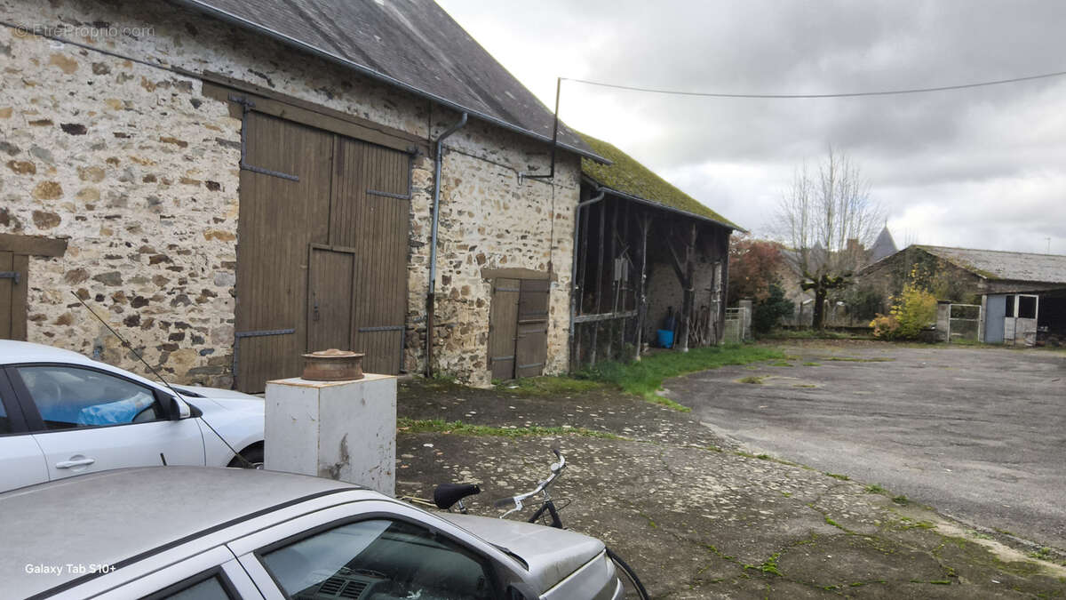 Maison à SAINT-VITTE-SUR-BRIANCE