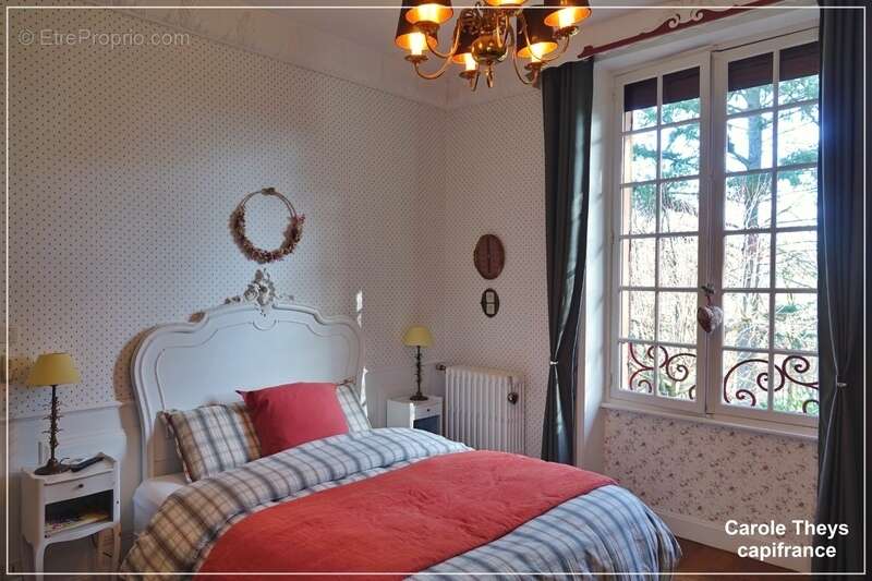 Dpt Allier (03) : à vendre à Hérisson - Maison entièrement rénovée de 190 m2 - Terrain 2429 m2 - Dépendances - Piscine - photo 7