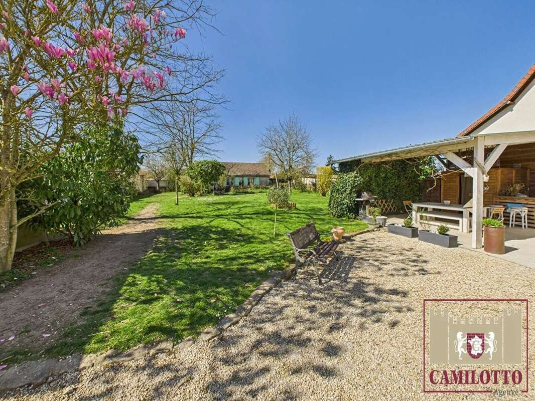 Maison à NOGENT-LE-ROI