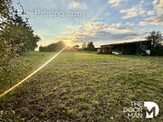 Terrain à DUN-SUR-AURON