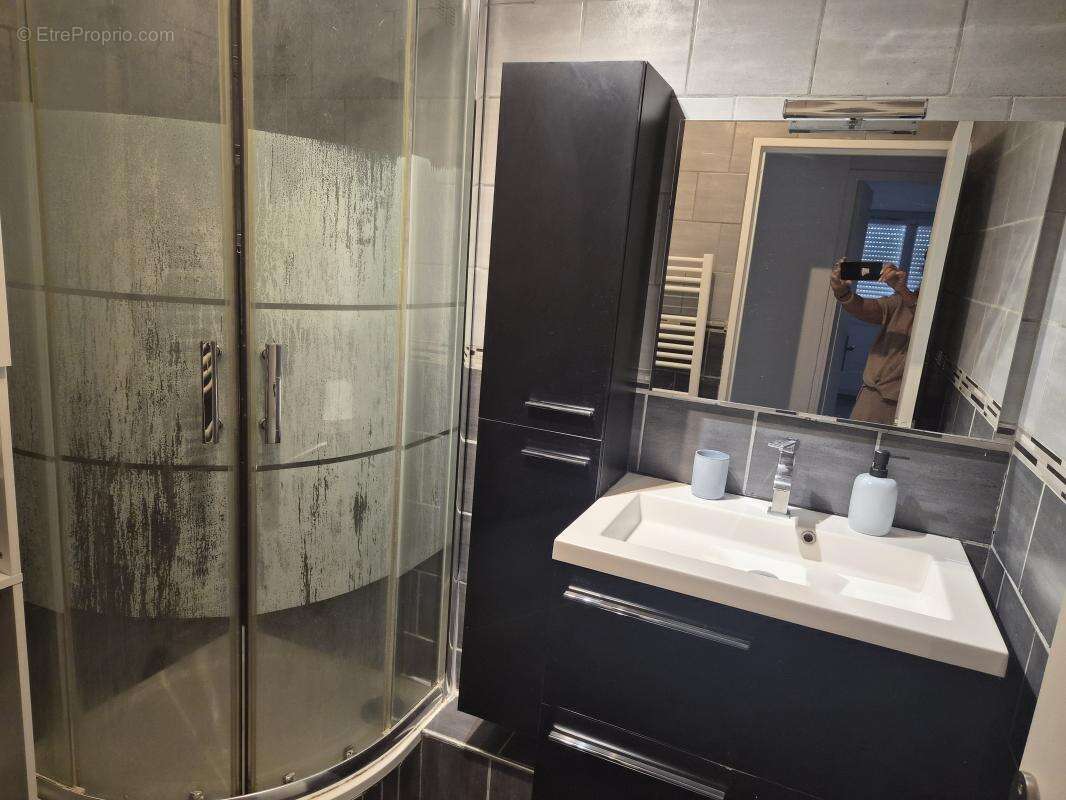 Appartement à DECINES-CHARPIEU
