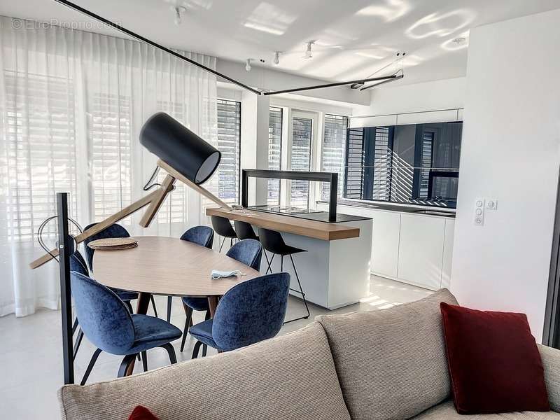 Appartement à REIGNIER