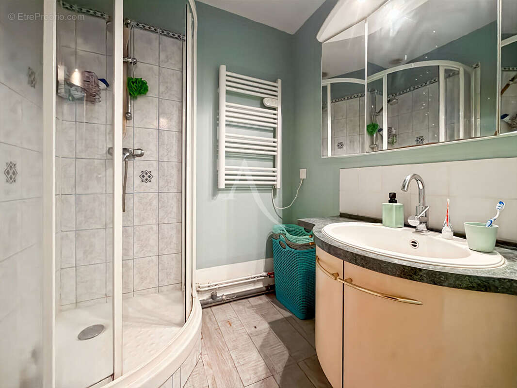 Maison à JOUY-LE-MOUTIER