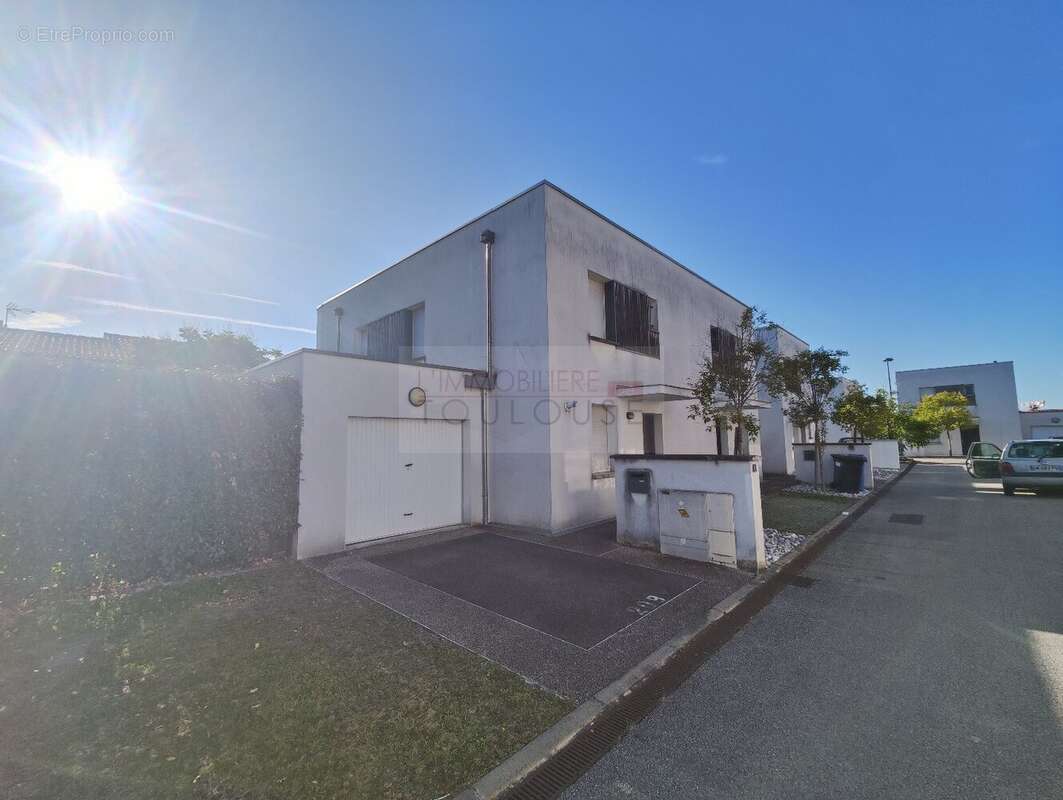Maison familiale T5 duplex  97 m²  Jardin, terrasse, garage  Balma - photo 19