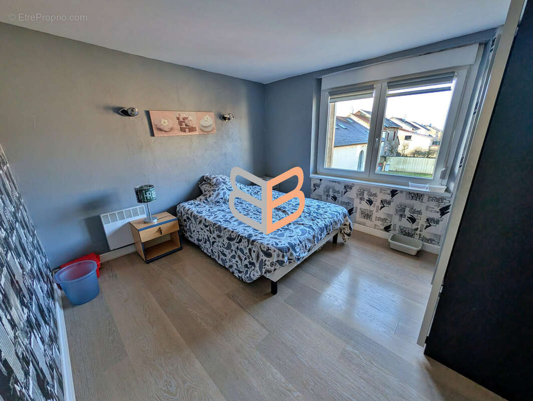 Maison 111 m² à Crusnes  - photo 6