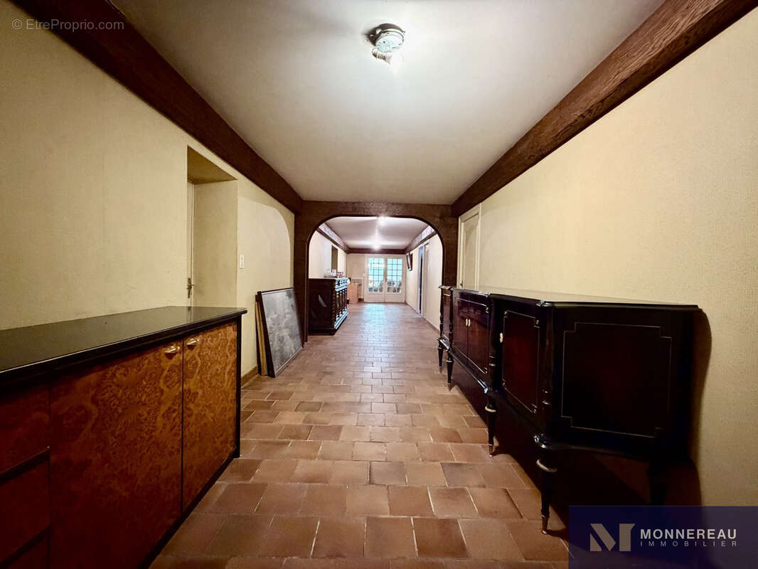 Belle maison en pierre avec grand terrain - photo 17