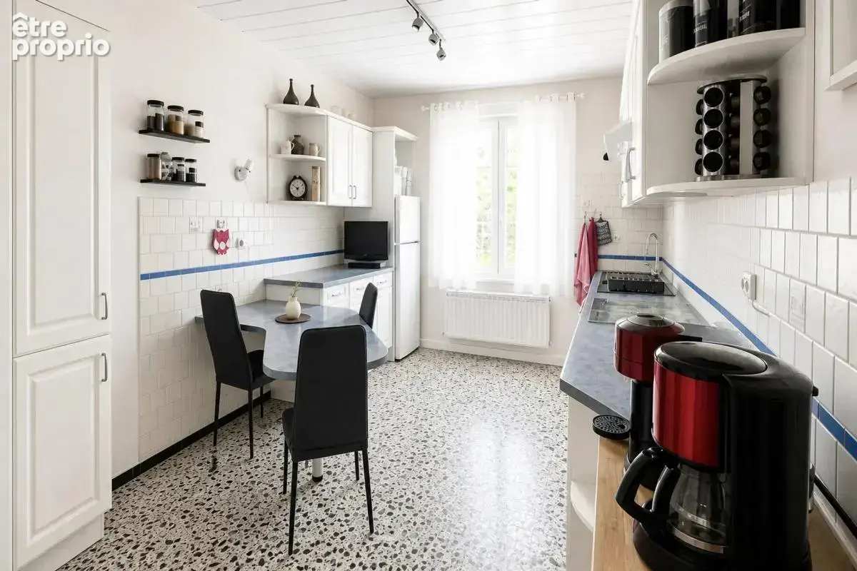 Maison de 5 pièces de 145 m² à Saint-Laurent-de-Cerdans - photo 5