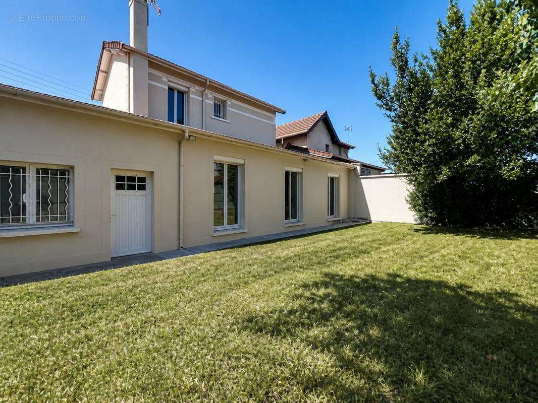 Maison 5 pièces de 100 m² à Ablon-sur-Seine - photo 17