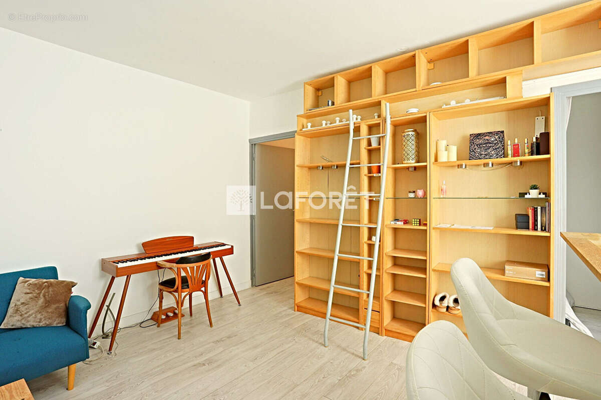 Appartement à PARIS-14E