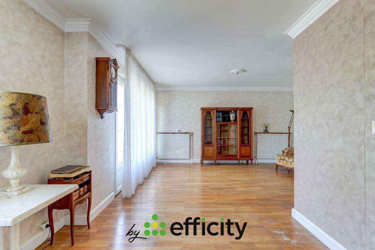 Maison 105 m² à Saint-Priest  - photo 7
