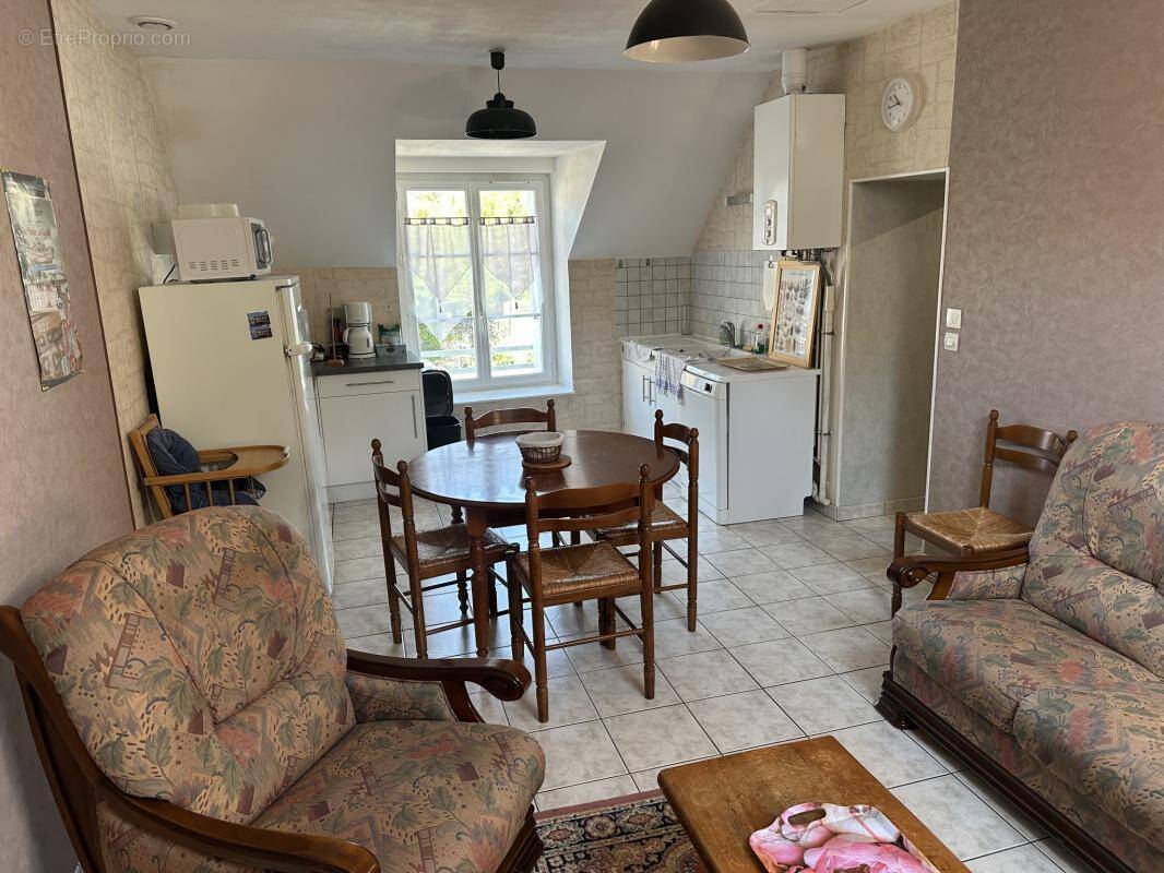 Appartement à COUR-CHEVERNY