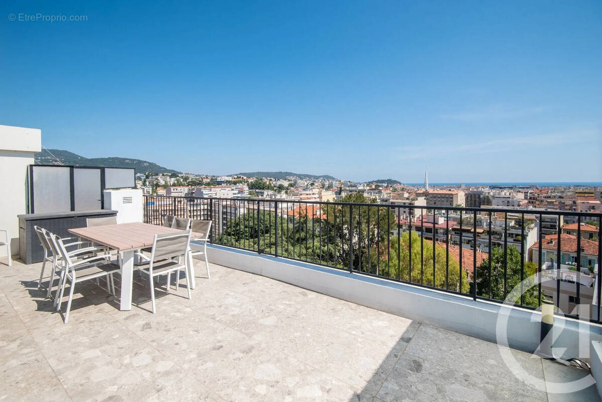 Appartement à NICE