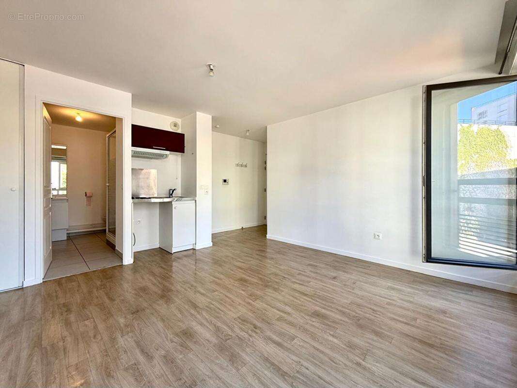 Appartement à AUBERVILLIERS