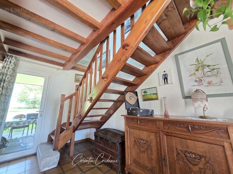 Maison de caractère en brique et silex – XIXe siècle – Environ 193 m² habitables – Terrain de 3 200 m² - photo 15