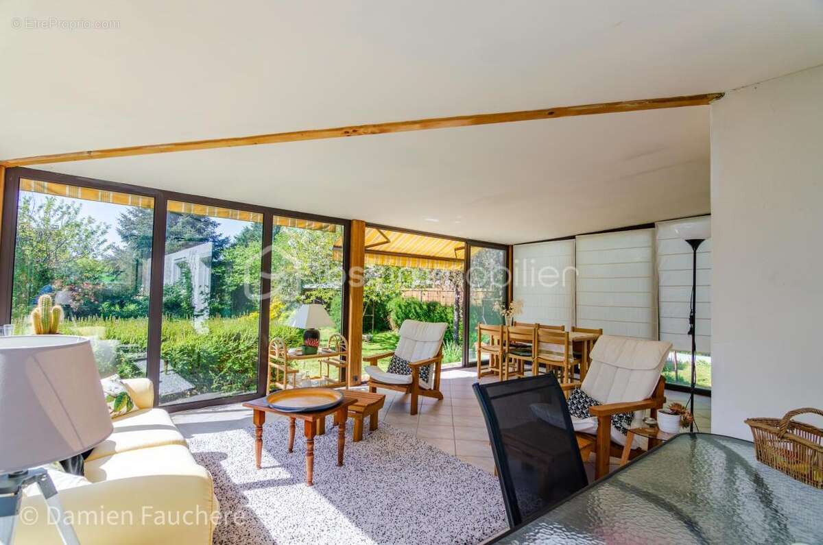 Maison familiale de plain-pied majoritairement avec véranda et jardin au calme ! - photo 25