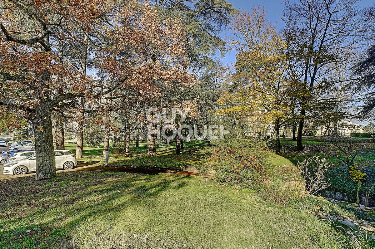 Appartement à SAINT-GENIS-LAVAL