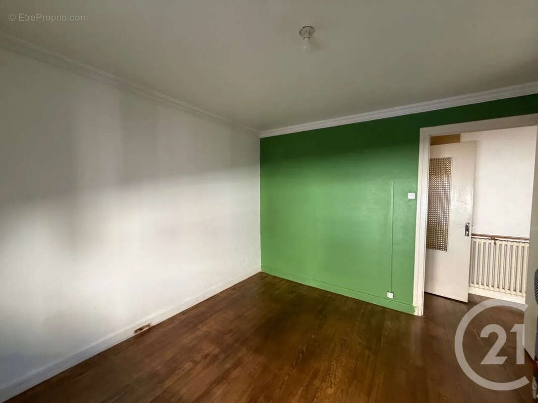 Maison 74 m² à Bourg-Argental  - photo 5