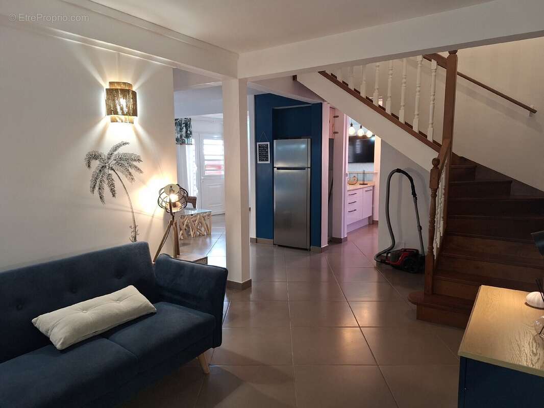 Maison 211 m² à Sainte-Marie  - photo 3