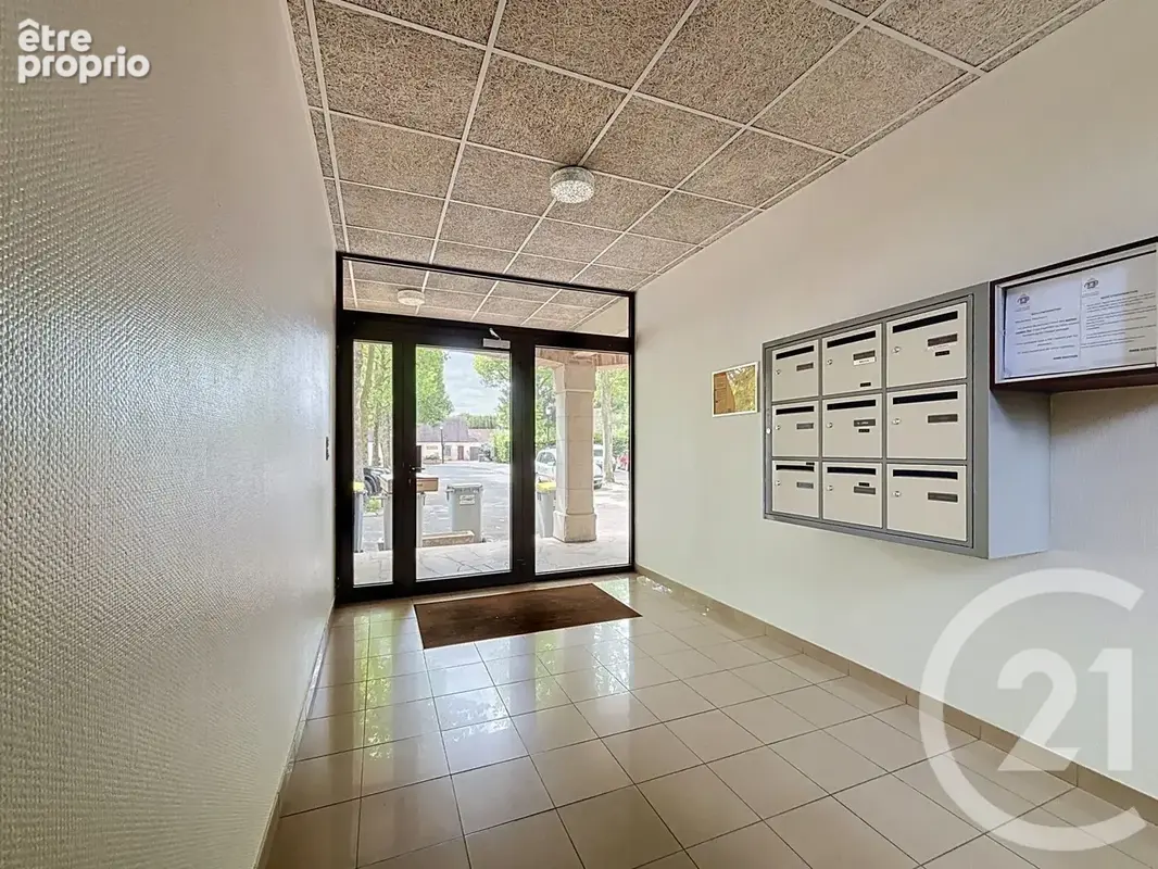 Appartement 3 pièces 60 m² à vendre à Saint-Valerien (89150) - photo 4
