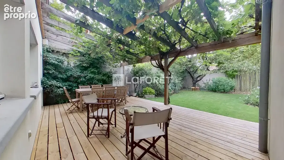 Lyon 3 -  Maison de155 m², jardin, garage et extension possible - photo 2