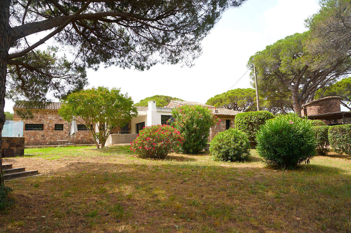 Maison à FREJUS
