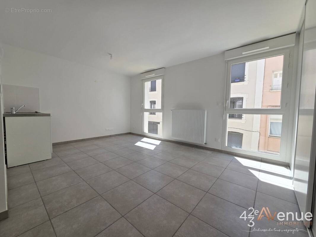 Appartement à SAINT-ETIENNE