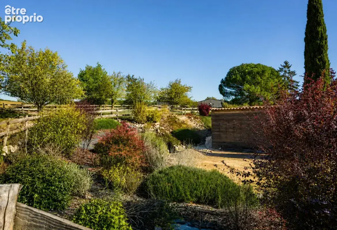 Maison de 8 pièces de 337 m² à La Sauvetat-de-Savères - photo 33