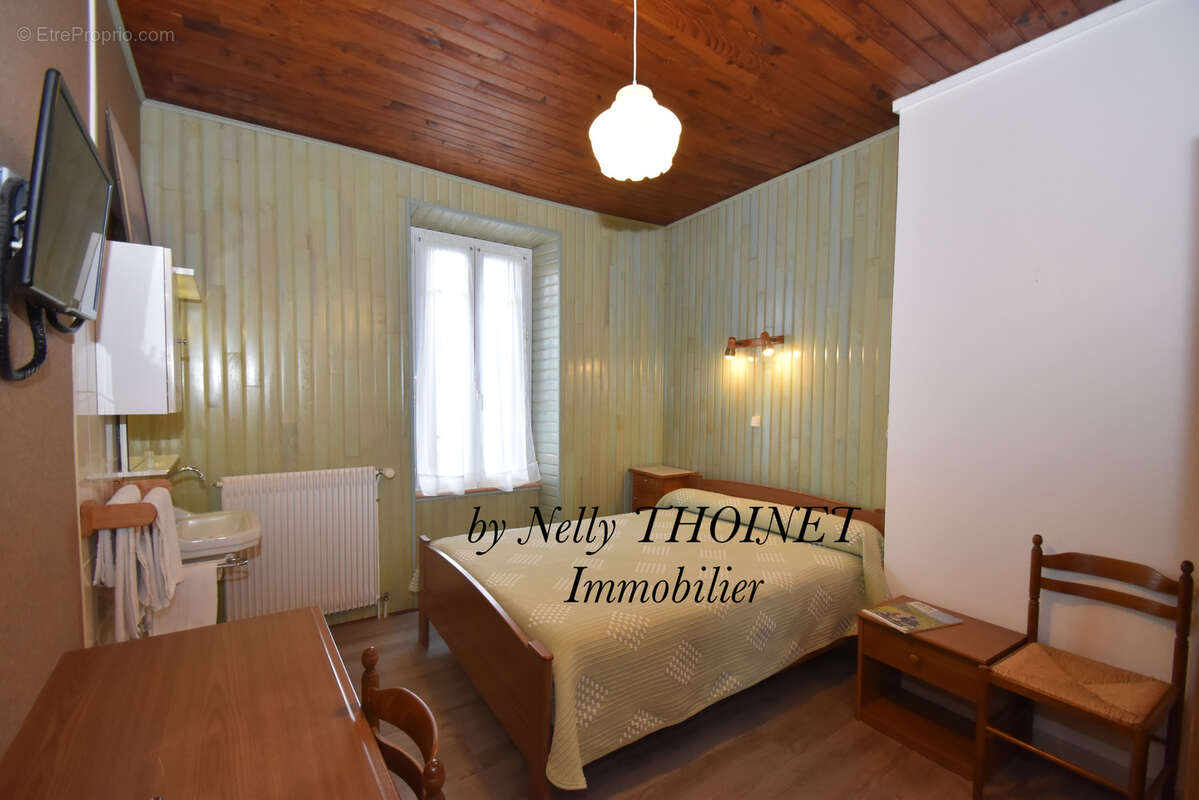 Dépt.63. PICHERANDE, HÔTEL-BAR-RESTAURANT, Murs et Fonds commerciaux. - photo 13