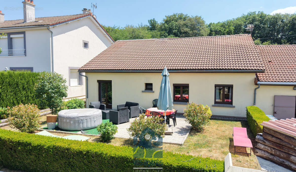Maison plain-pied avec terrasse, garage et annexes - photo 14
